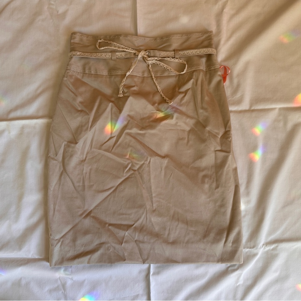 Beige skirt with lace